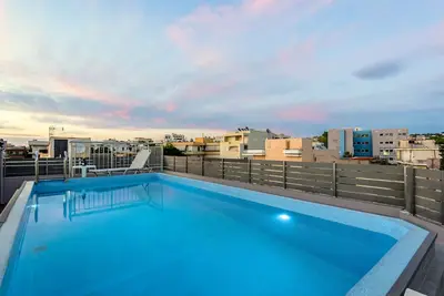 Image de Appartement NÉOCLASSIQUE D'ÉVGÉNIE Avec Piscine