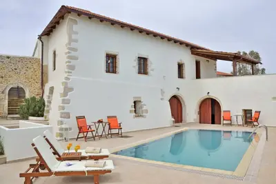 Image de Private Pool, Next to All Amenities, Kefalas