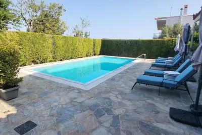 Image de Échapper à une villa avec piscine adaptée aux couples ou aux familles