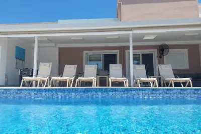 Image de Villa Astra à distance de marche de la plage et du centre de Georgioupolis