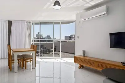 Meilleure offre à Bat Yam à 2 min à pied de la plage et du balc