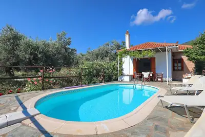 Image de Agravlis confortable maison de campagne avec piscine