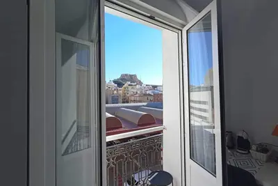 Image de Bel appartement central de 3 chambres avec vue sur St Barbara, Mercado, à 11 min de Playa