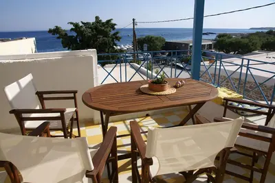 Image de Monopetra (40m de la mer)