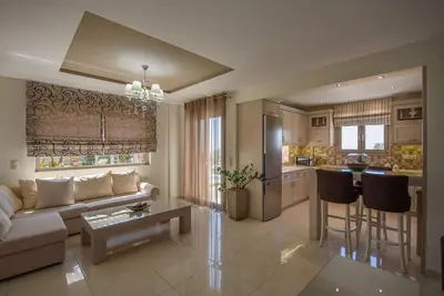 Image de Une villa chic et luxueuse avec piscine privée.