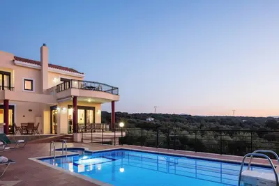 Image de Luxueuse villa de campagne - piscine privée - proche de la nature