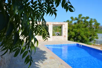 Image de «Villa Zoe» de luxe avec piscine privée à Drepano, Nauplie, Argolide