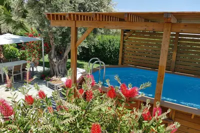 Image de Maison avec petite piscine, à 37 km d’Athènes, facilement accessible par les transports en commun