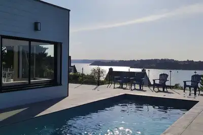 Image de Villa 8 personnes Vue Mer Exceptionnelle, Piscine chauffée + spa, Plage à 250m