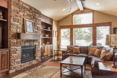 Image de 8 Cabines Caldera: 3 cabines Br / 4 Ba à Bend, pour 8 personnes