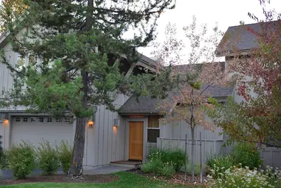 Image de 46 Fremont Crossing: 3 Br / 3. 5 Townhome Ba à Sunriver, pour 8 personnes