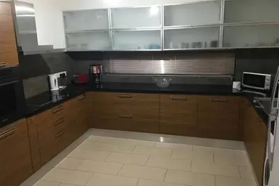 Image de Nouveau penthouse lumineux dans le centre avec vue