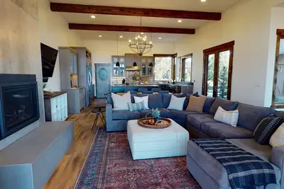 Image de 56976 Dancing Rock Loop: 3 Br / 3. 5 Ba maison à Bend, 8 personnes