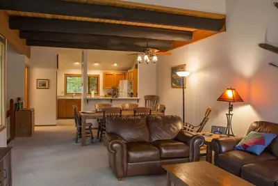 Image de 56 Wildflower: condo 2 Br / 2 Ba à Sunriver, pour 6 personnes