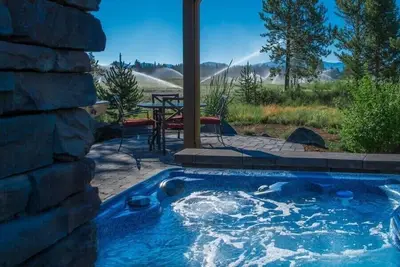 Image de 3 cabines Caldera: 3 cabines Br / 3 Ba à Bend, pour 8 personnes