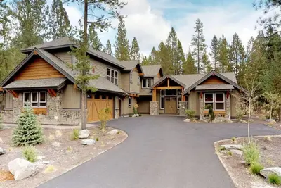 Image de 56629 Sunstone Loop: 7 Br / 7. 5 Ba maison à Bend, 16 personnes