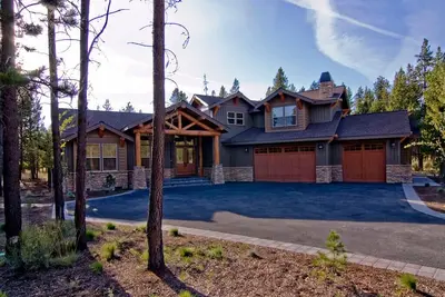 Image de 56640 Sunstone Loop: 4 Br / 4. 5 Ba maison à Bend, pour 10 personnes