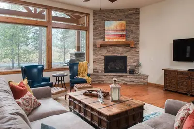 Image de 56263 Sable Rock Loop: 5 Br / 5. 5 Ba maison à Bend, pour 12 personnes