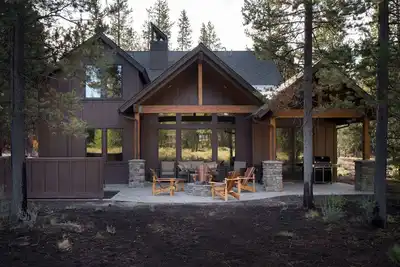 Image de 56324 Trailmere Circle: 3 Br / 4 Ba à Bend, pour 8 personnes