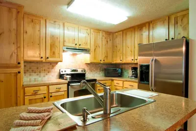 Image de 62 Tennis Village: Condo loft 2 Br / 2 Ba à Sunriver, pour 8 personnes