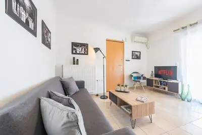 Image de Photostory Art Studio Kerameikos<br>Station de métro ligne bleue. Trop proche de tout