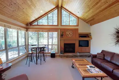 Image de 32 Fremont Crossing: 3 Br / 3. 5 Townhome Ba à Sunriver, pour 8 personnes