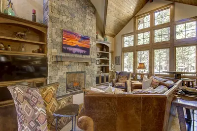 Image de 56184 Sable Rock Loop: 5 Br / 5. 5 Ba maison à Bend, pour 12 personnes