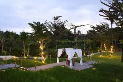 Image de Villa 1 chambre à Berawa, Canggu, avec un bassin profond privé et une cuisine