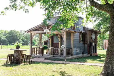 Image de Silos à 159 - Cottage # 1