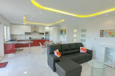 Image de Penthouse de luxe G1 près de Golden Bay