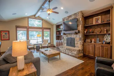 Image de 20 chalets Caldera: 4 chambres Br / 5 Ba à Bend, pour 10 personnes