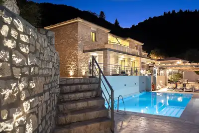 Appartement 1 chambre dans la station avec piscine et vue sur la mer. Petit déjeuner inclus.