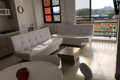 Image de Hermoso Apartamento en Guatape 2 Habi