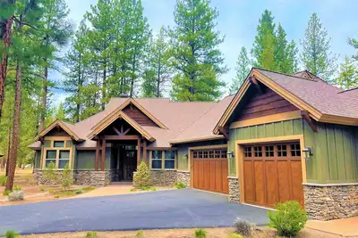 Image de 56330 Trailmere Circle: 4 Br / 4. 5 Ba maison à Bend, pour 10 personnes