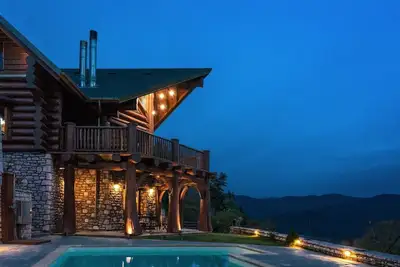 Image de Chalet de montagne de luxe, avec sauna et piscine privés (niveau du sol)