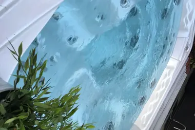 Image de Maison de charme verdoyante pour 10 personnes en plein cœur de village. . .