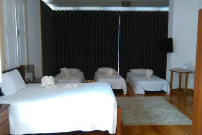 Image de Chambre Double avec Lit d'Appoint