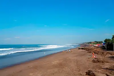 Image de Cette villa à Canggu vous laissera sans voix, piscine privée