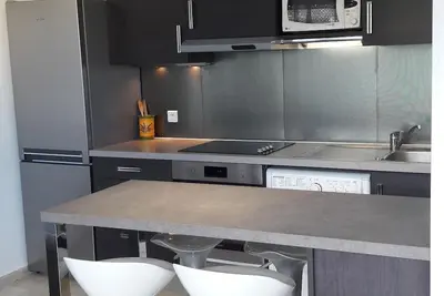 Image de Concorde, 2p 32m2, 4ième, Renove, Piscine, Standing