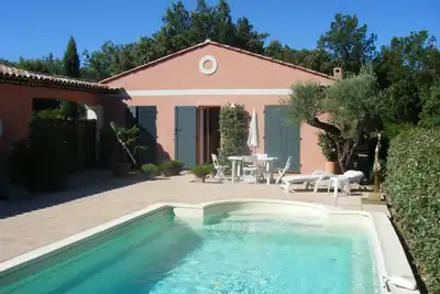 Image de Tourtour, Provence, Var. Sleeps 6, swimming pool, tennis court,