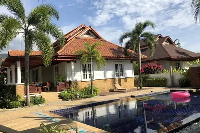 Image de Villa de luxe avec piscine privée à Kamala Beach, à 300 mètres de la plage