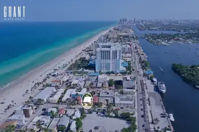 Image de Grant Beach House - À quelques pas du sable et parking gratuit!
