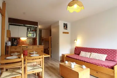 Image de Studio avec Balcon Exposé Sud – 4 Couchages, Parking, Chantemerle, Serre-Chevalier