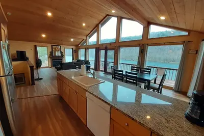 Image de PÊCHE PRIVÉE De La RIVIÈRE Blanche! Belles Couleurs D'Automne À Venir!