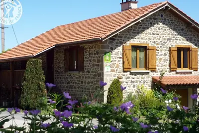 Image de Gîte chaleureux à Sauvain avec jardins, activités familiales et spa en option