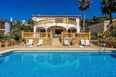 Image de Maison de vacances privée avec climatisation, piscine privée, Tv, terrasse, vue panoramique