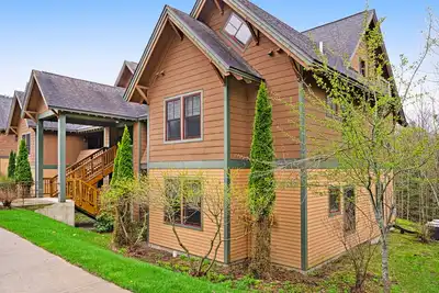 Image de Nouvelle Liste! Charmante et spacieuse maison de ville sur deux étages - proche d’Okemo!