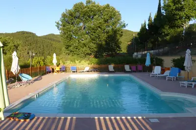 Image de Maison avec piscine à médiévale Internet wifi gratuit Ombrie