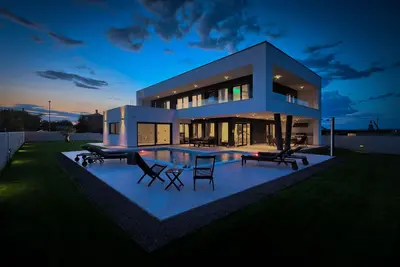 Image de Nouvelle villa élégante moderne exclusive près de la plage - Réduction pour réservation anticipée 10%