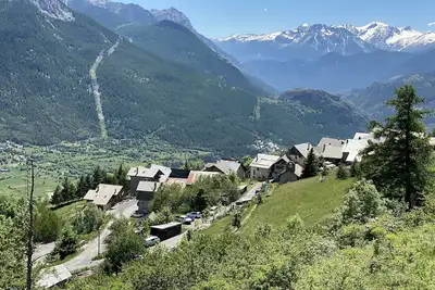 Image de Appartement 2 pièces dans maison de village dominant Briançon